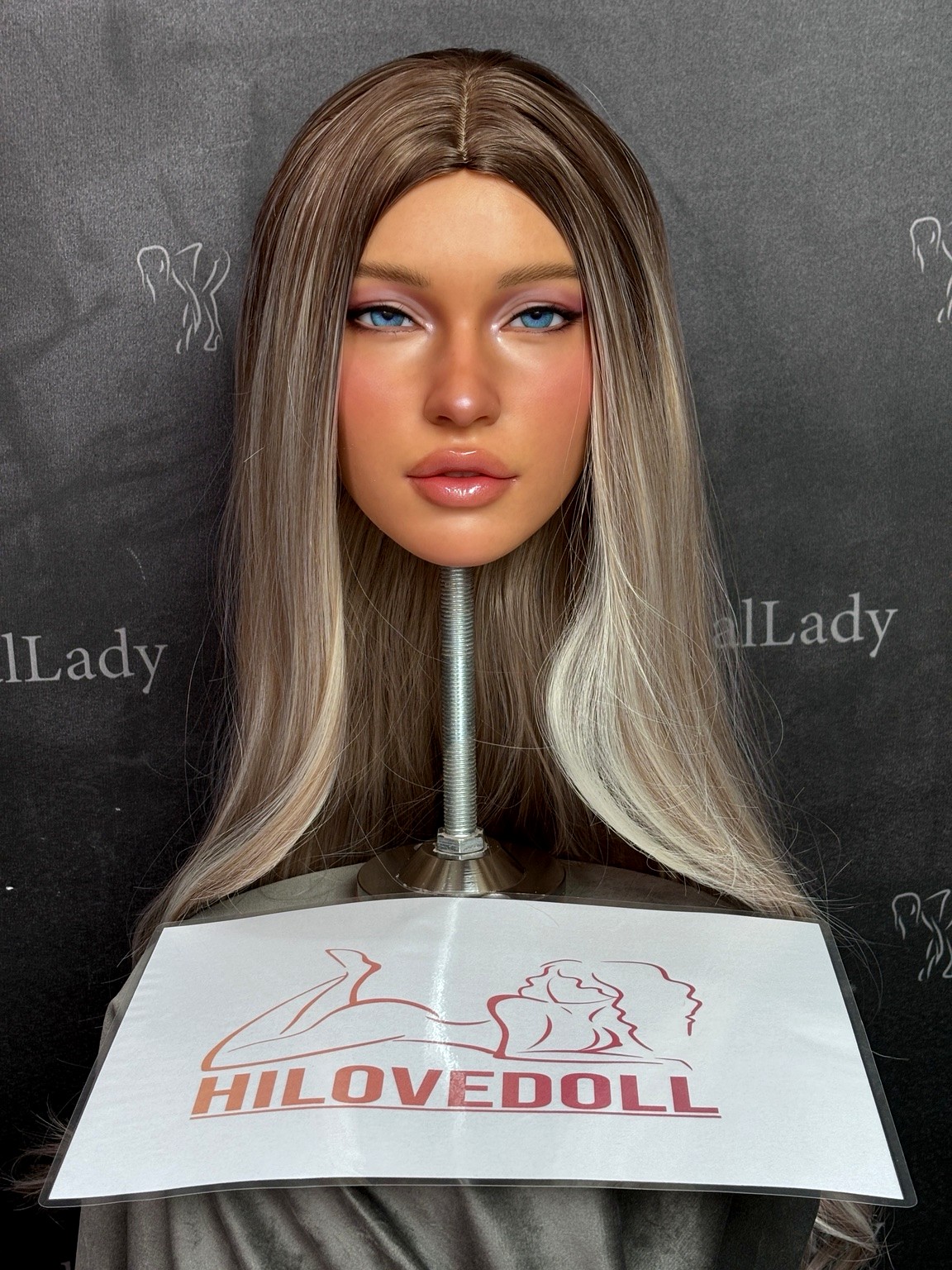 Jessy Real Lady head arrival through Hilovedoll